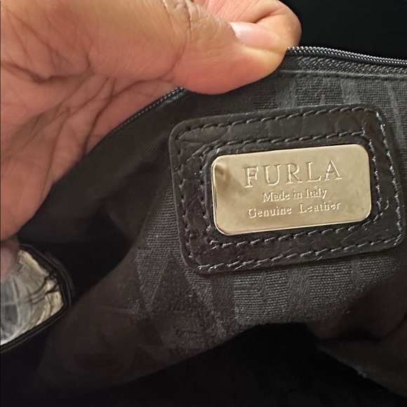 Vintage Furla embossed leather handbag - Used Great Condition - Picture 5 of 7